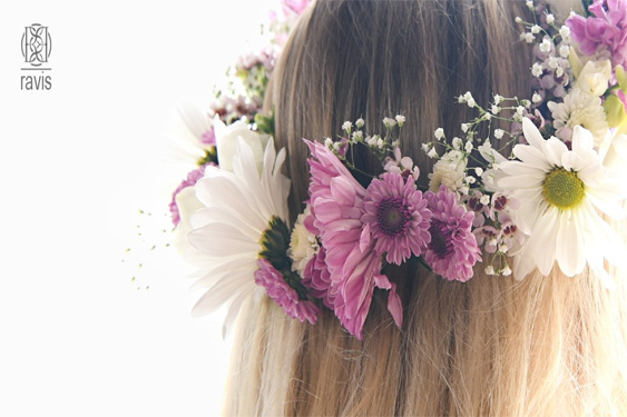 تاج گل عروس برای فرمالیته| تاج گل| تاج گل عروس| دسته گل| عروس| آرایشگاه زنانه|انتخاب تاج گل هایی متناسب با فصل